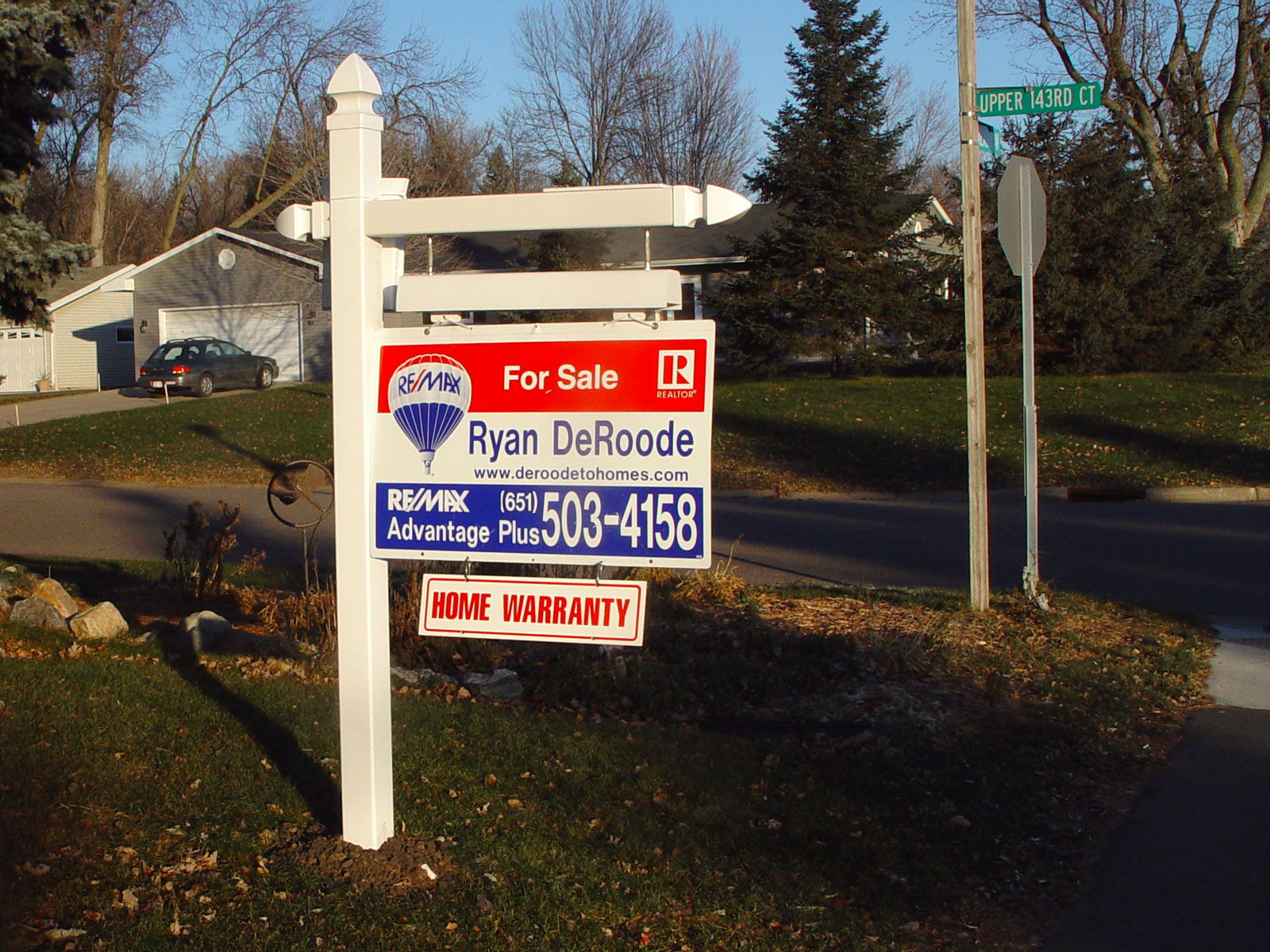 Real Estate / Yard / Campaign / Site Signs